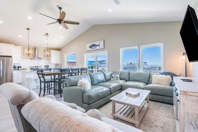 Living area 2, Sandy Pines, Baldwin