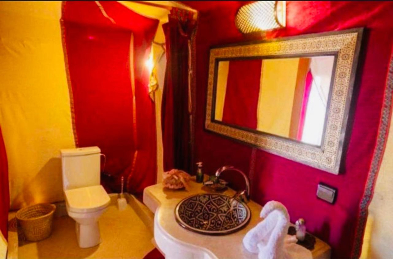 Bathroom 4, Erg Chebbi Luxury Camp, Errachidia