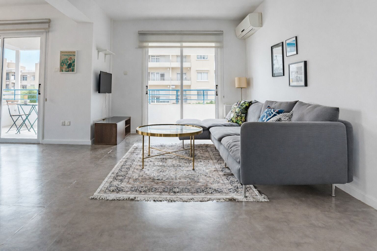 Living area 4, Cosy Bright Balcony Suite