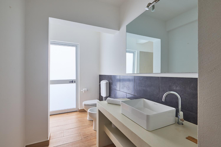 Bathroom 3, Branco Sea Holiday Apartments