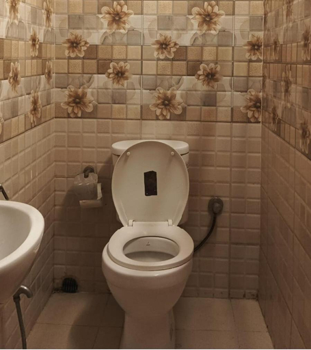 Bathroom 2, Jumbo Stay Bhawanipur, Kolkata
