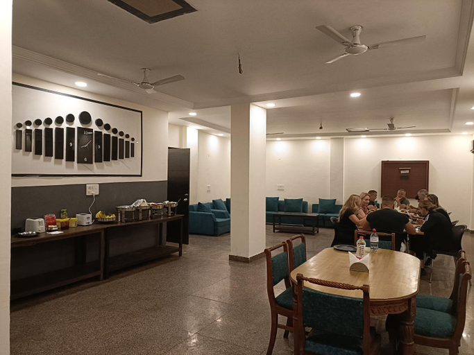 Food & Drinks, Hotel Park Suites At Airport, Delhi