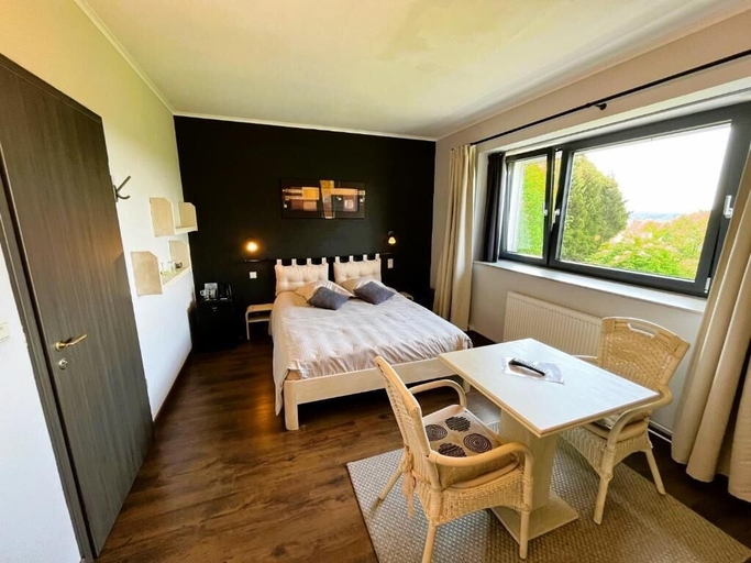 Bedroom 3, Les Alisiers, Luxembourg