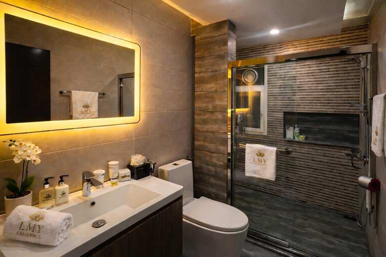 Bathroom, Family Friendly Serviced Apartments Near Centaurus Islamabad - Spacious Stay, Islamabad