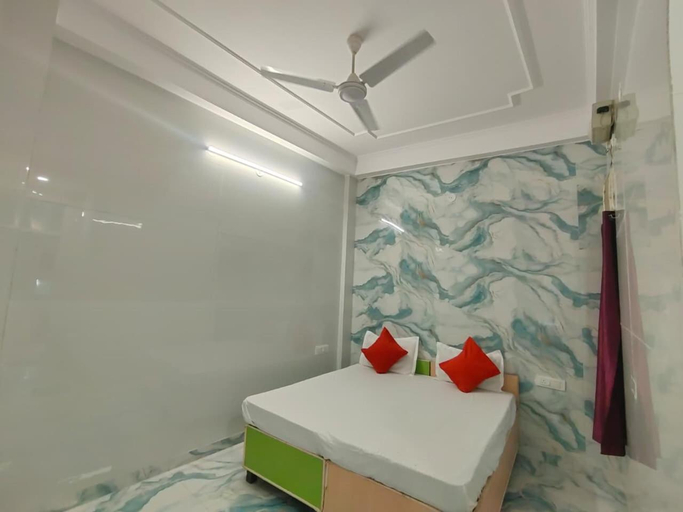 Bedroom 2, Anand Villa One, Delhi