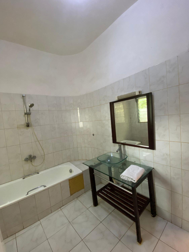 Bathroom, Hotel Village Aheme, Bopa