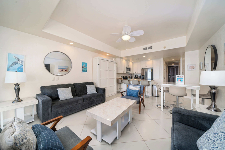 Living area 4, Las Palomas 1BR 1BA Luxury Ocean View, Puerto Peñasco