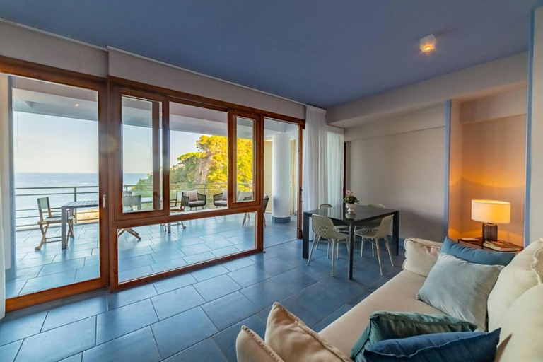 Others 4, AltaMira Apartments, Messina