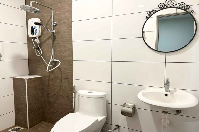 Bathroom 4, Collection O Malacca Near St John's Fort Formerly Gill Garden, Malacca City