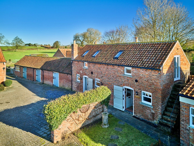 Exterior 4, Cottage in Hemingby With Countryside Views, Lincolnshire