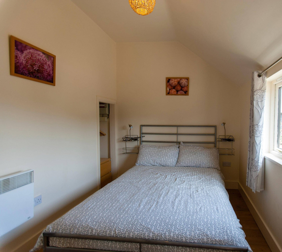 Room 4, Peaceful Family Retreat in Kent Downs, Kent