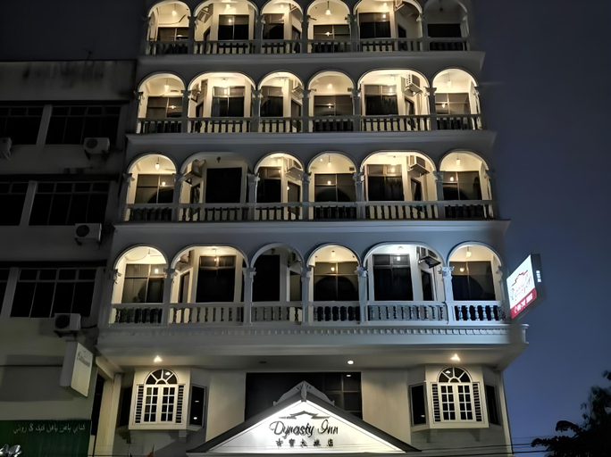 Exterior & Views