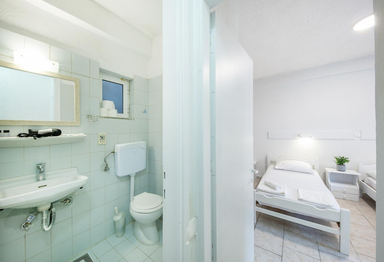 Bathroom 4, Le Mirage Hotel, Ionian Islands