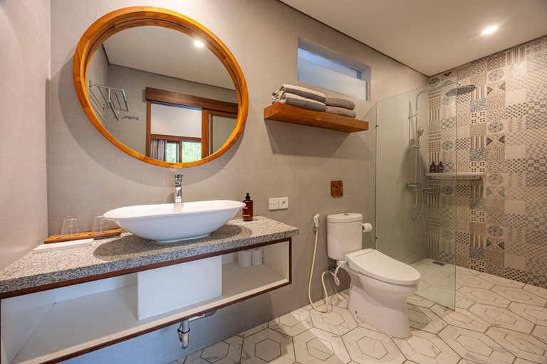 Bathroom 4, Cove Ayuna, Badung