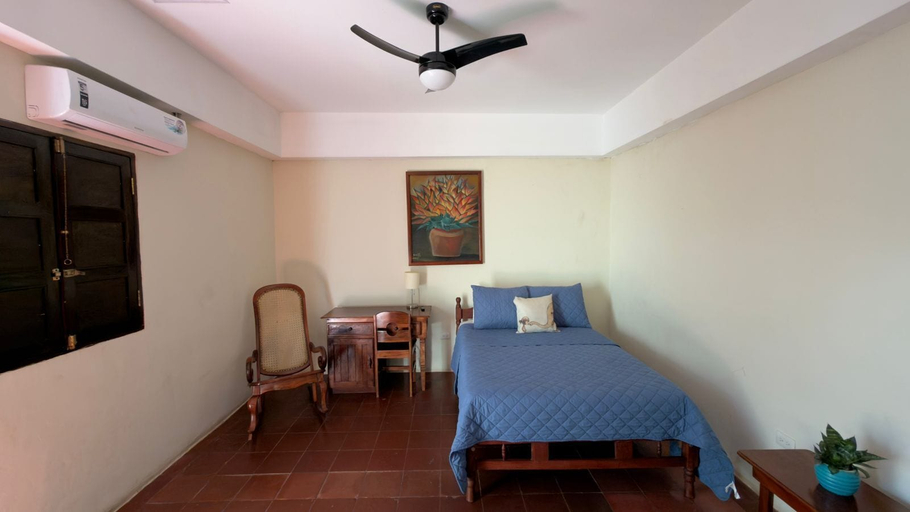 Bedroom 2, Hotel Vizcaino Leon, León