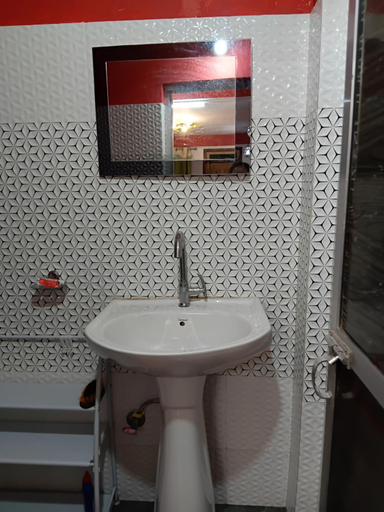 Bathroom 3, Bloomfield Farmhouse 2, Darjiling