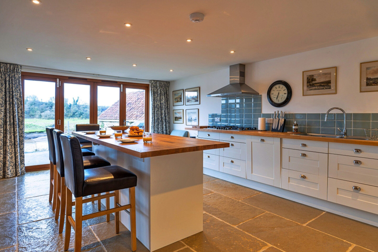 Dining 5, Riverside Home in Devon With Stunning Views, Devon