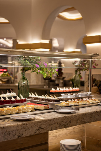 Food & Drinks 5, Grand Makadi, Safaja