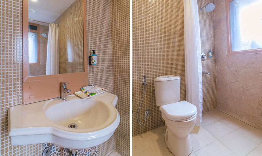 Bathroom 4, Treebo Ace Luxe, Delhi