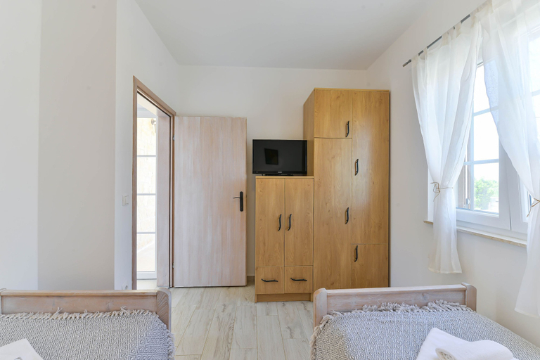 Room 3, Villa Carnela With Heated Pool, Privlaka