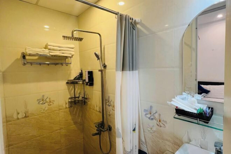 Bathroom 3, Nice Hotel Buon Ma Thuot, Buon Ma Thuot
