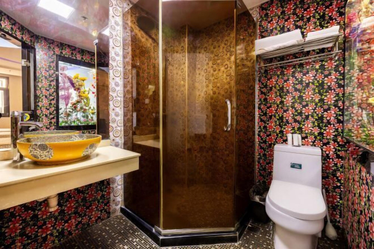 Bathroom 3, Shanghai Qitian Choice Hotel, Shanghai