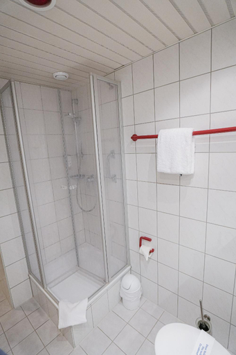 Bathroom 3, Hotel Märkischer Hof, Teltow-Fläming
