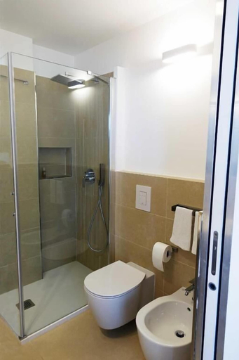 Bathroom 5, Hotel Residence Il Faro Acciaroli, Salerno