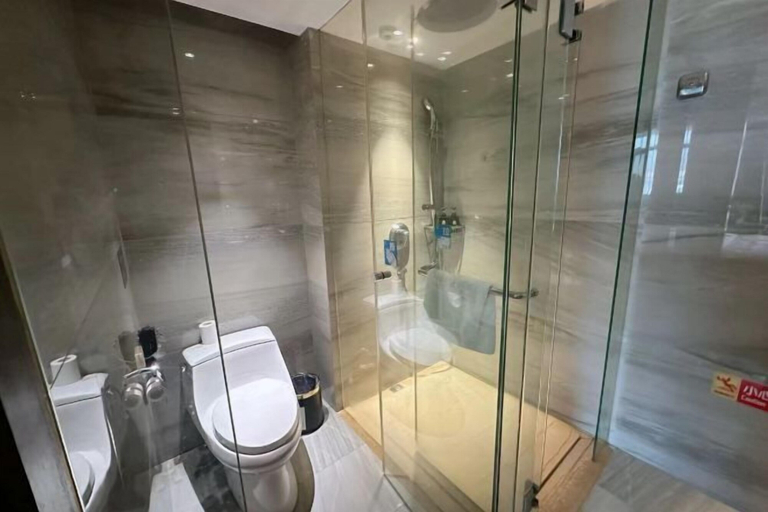 Bathroom 4, Zheng Ming Hotel, Lishui