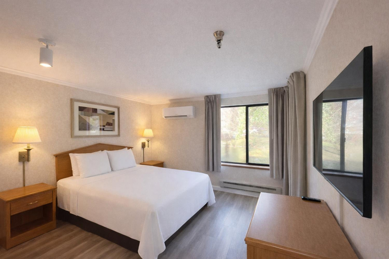Bedroom 3, Friday Harbor Suites, San Juan