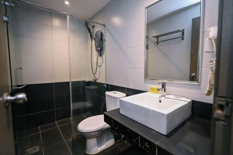 Bathroom 4, Kingston Hotel 6 @ Changkat Bukit Bintang, Kuala Lumpur