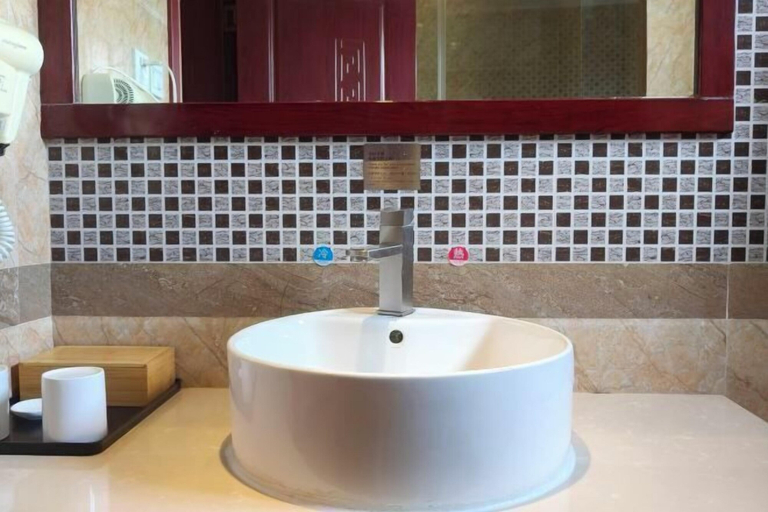 Bathroom 4, Liting Hotel, Lijiang