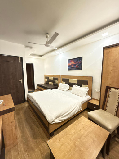 Bedroom 5, Hotel Golden Heart, Amritsar