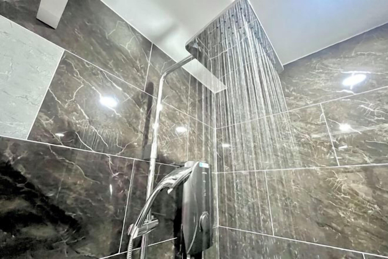Bathroom 5, Kep Sea View Hotel & Sky Bar, Kaeb