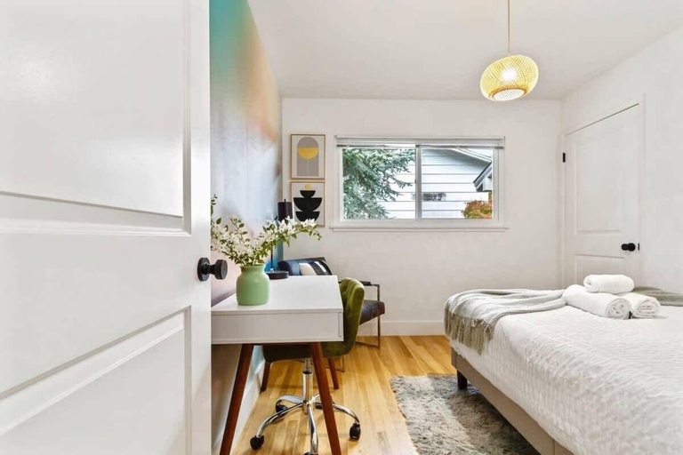 Interior 5, @ Marbella Lane - Stylish 4BR w/ Revitalizing View, San Mateo
