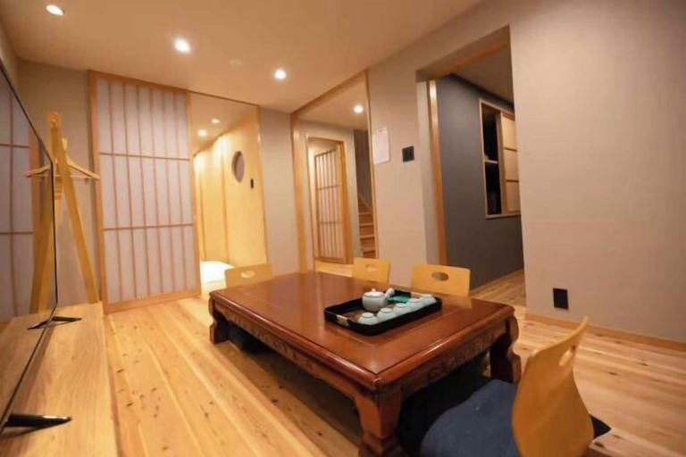 Room 5, Kin·Senkyoritsu, Osaka