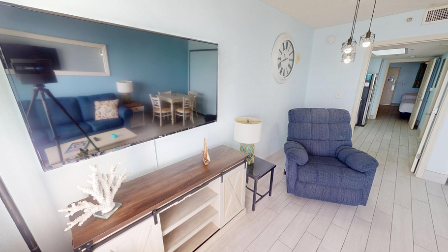 Interior 2, Baywatch 703, Horry