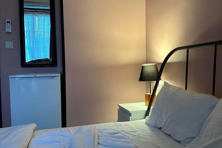 Bedroom 5, Archeo Cafe and Hostel, Beyoğlu