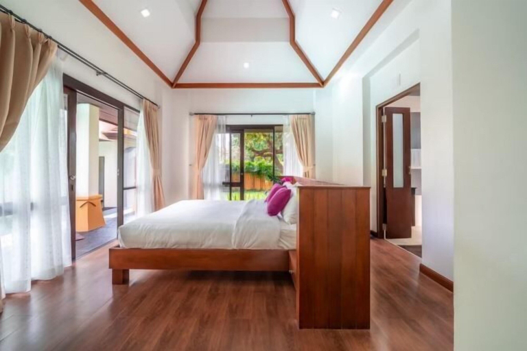 Bedroom 3, YiZen Boutique Phutara 5 Bedroom Villa, Bang Lamung