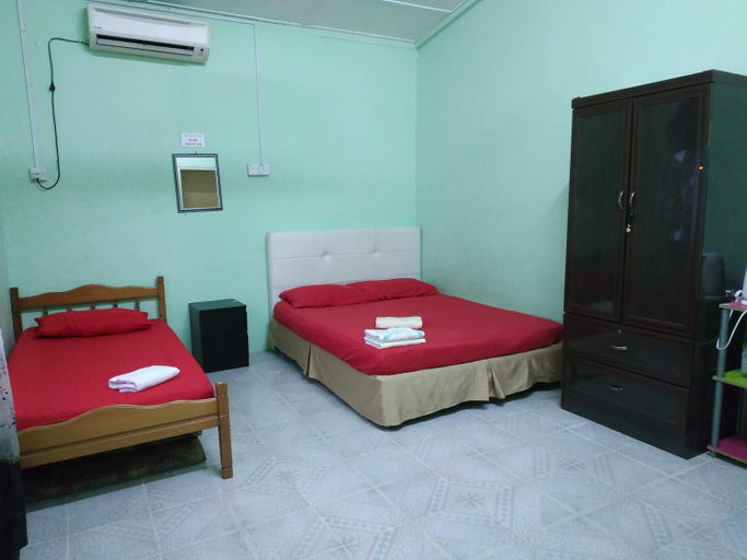 Bedroom 2, Ummi chalet, Dungun