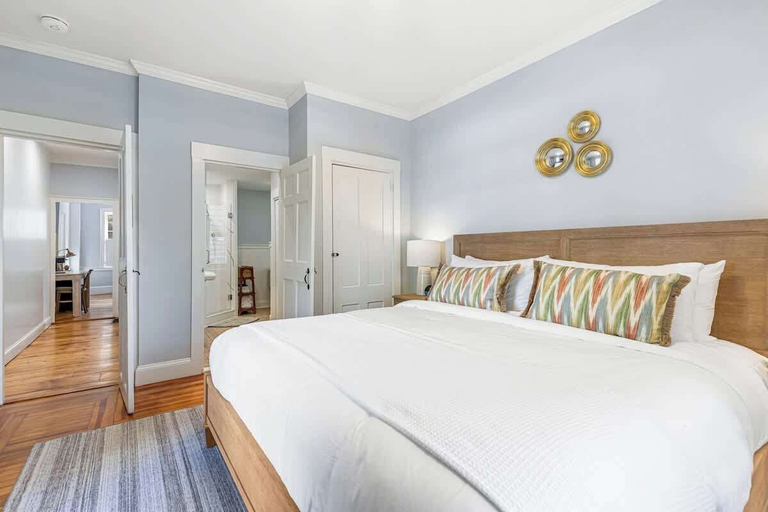 Interior 2, Sea Glass Suite - Luxury in Newport, Newport
