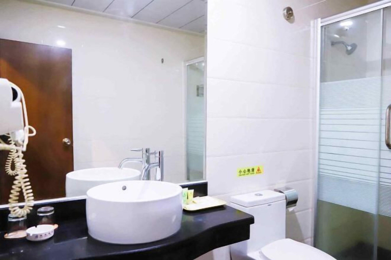 Bathroom 3, Hang Seng Business Hotel, Zhongshan, Zhongshan