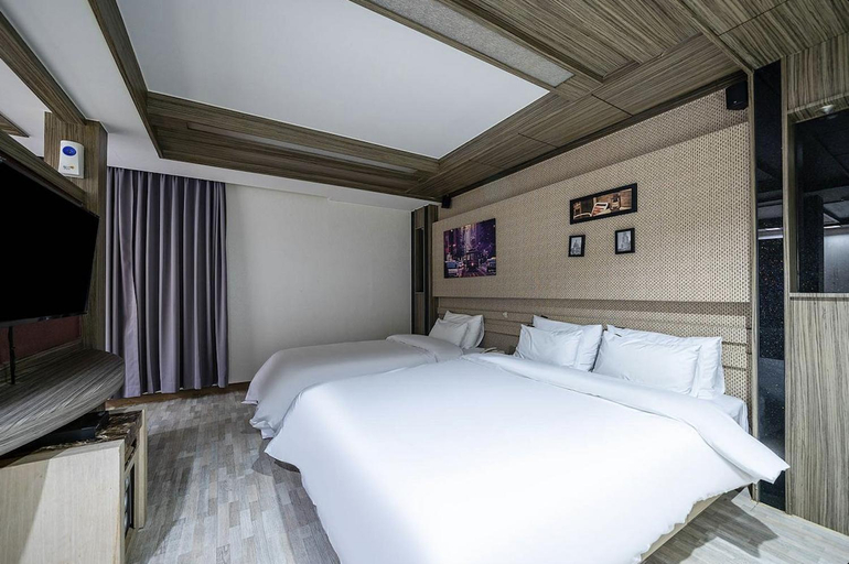 Bedroom 2, Jeonju Nabi, Jeonju