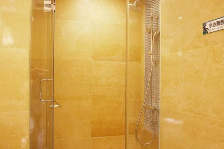 Bathroom 4, Yangzhou Slender West Lake Huijin Hotel, Yangzhou