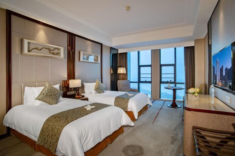 Bedroom 3, Grand New Century Hotel, Yichun