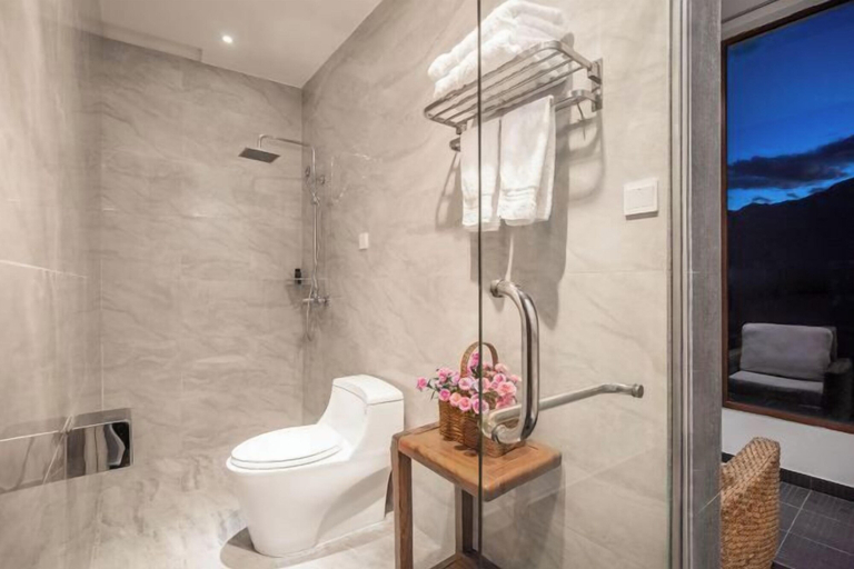 Bathroom 4, Shanshui Qingju Inn, Dali Bai