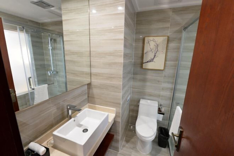 Bathroom 4, Yingzhigu Holiday Hotel, Linyi