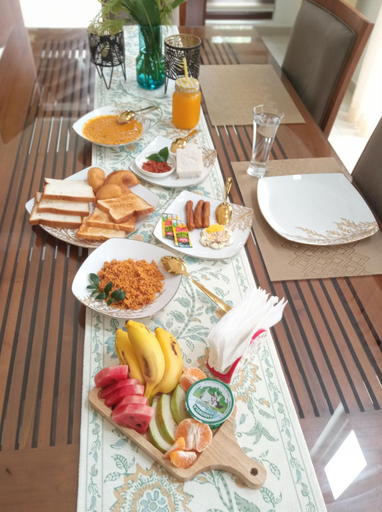 Food & Drinks 5, Samee Villa & Hostel Airport, Katana