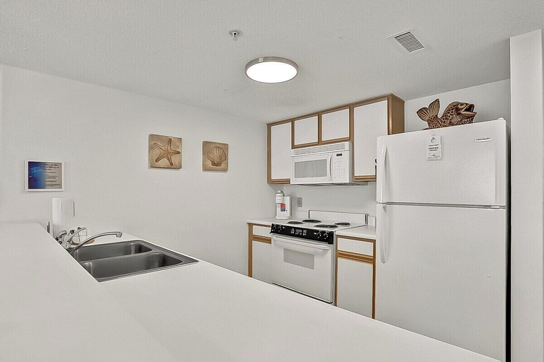 Interior 4, Verandas 407, Horry