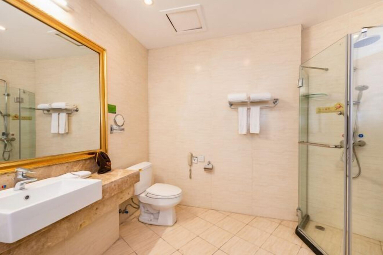 Bathroom 4, Tiangui Zhongzhou International Hotel, Nanyang